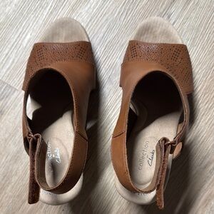 Clarks Women's Brown Sandals